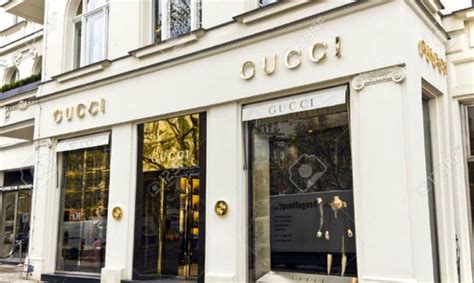 gucci lavora con noi 2023|Gucci sales assistant.